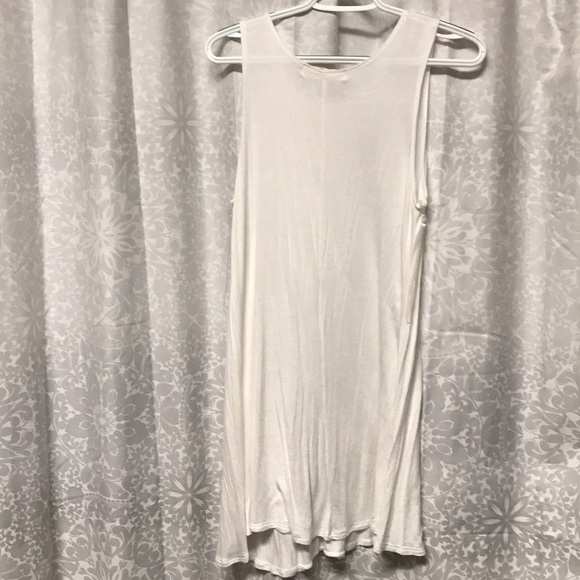 White tunic - Picture 2 of 2