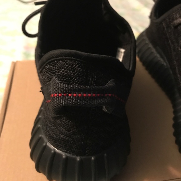 ADIDAS YEEZY 350 BOOST PIRATE BLACK SIZE US 11 - Picture 2 of 6