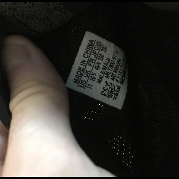 ADIDAS YEEZY 350 BOOST PIRATE BLACK SIZE US 11 - Picture 4 of 6