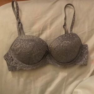 BARELY WORN VICTORIAS SECRET DREAM ANGELS 34B