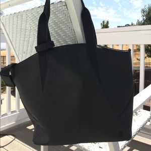 Lululemon All Day Tote Mini