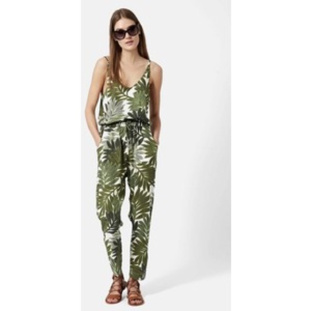 ISO *not selling Topshop palm leaf jumper size 2/4