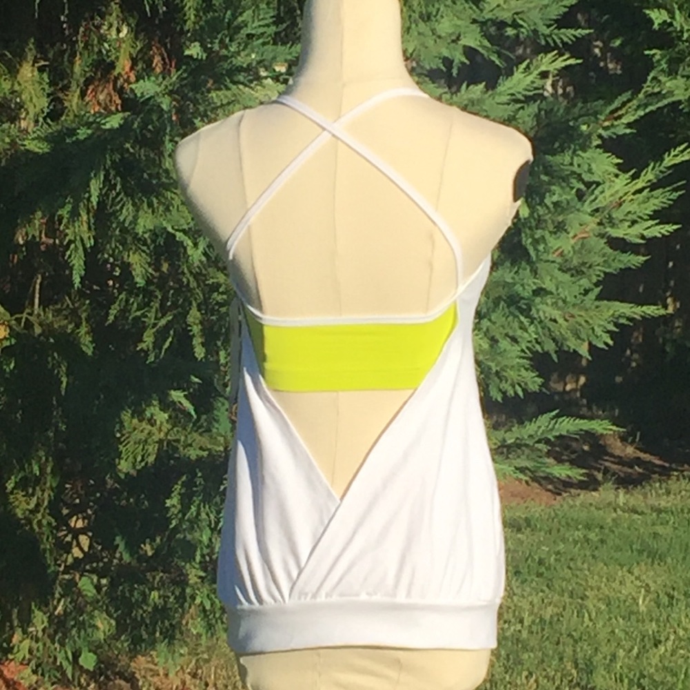 Tonic Free Spin Tank in White/Green