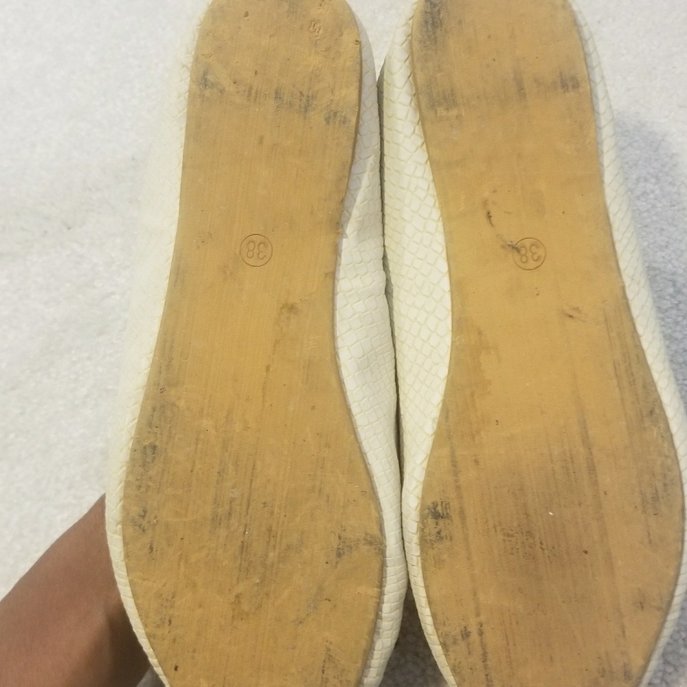 Pointed toe flatd - Picture 3 of 3