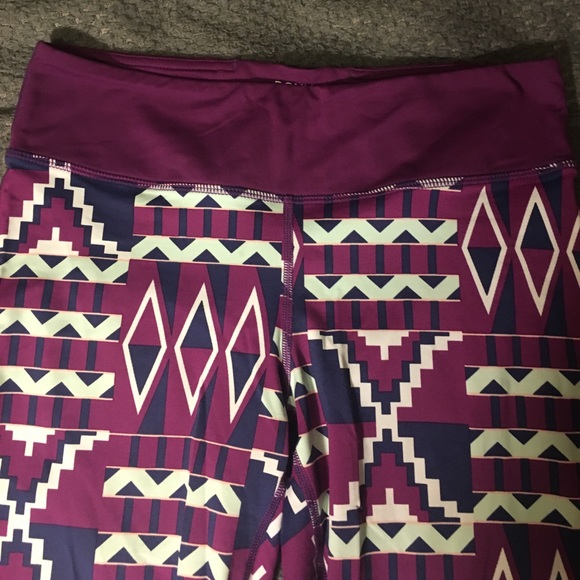 Running Capris - Picture 2 of 3