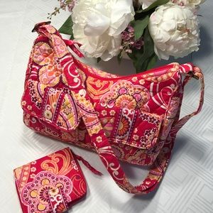 Like NEW 2pc. Vera Bradley purse w/matching wallet