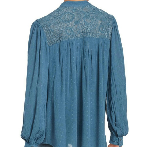 FINAL!! Free People Lace back Blouse - Picture 2 of 7