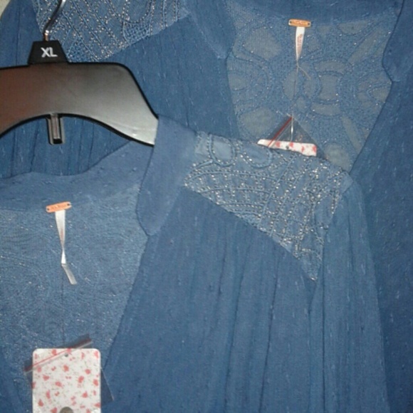 FINAL!! Free People Lace back Blouse - Picture 4 of 7