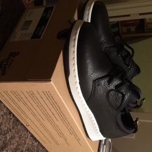 Dr. Martens Solaris Black Leather Sneakers size 8