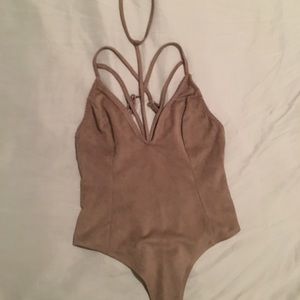 CHARLOTTE RUSSE: Swede bodysuit