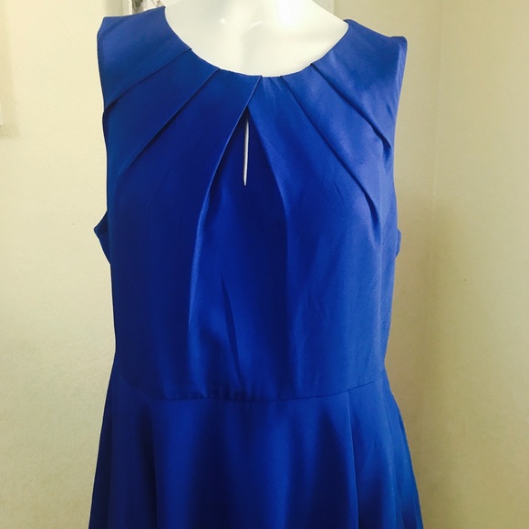 Dress 👗 - Picture 2 of 4