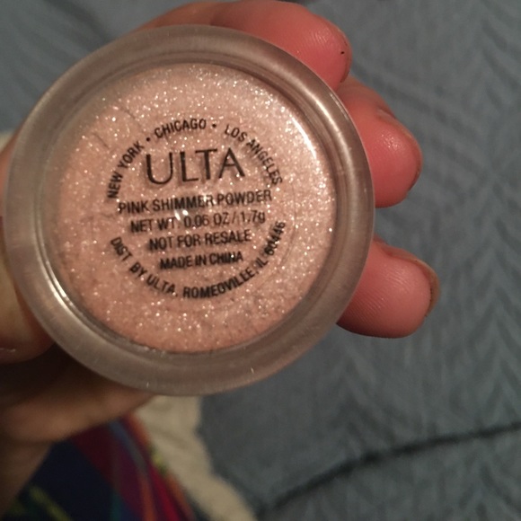 Makeup - Picture 3 of 8