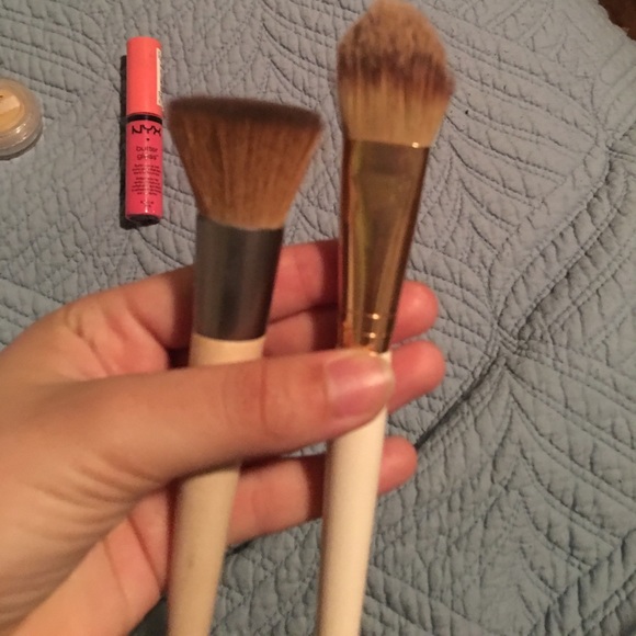 Makeup - Picture 8 of 8