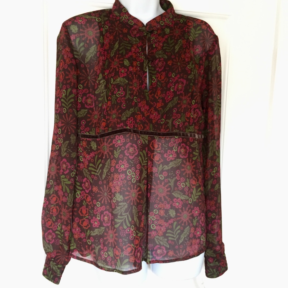 New Apt 9 top. Beautiful sheer brown floral print