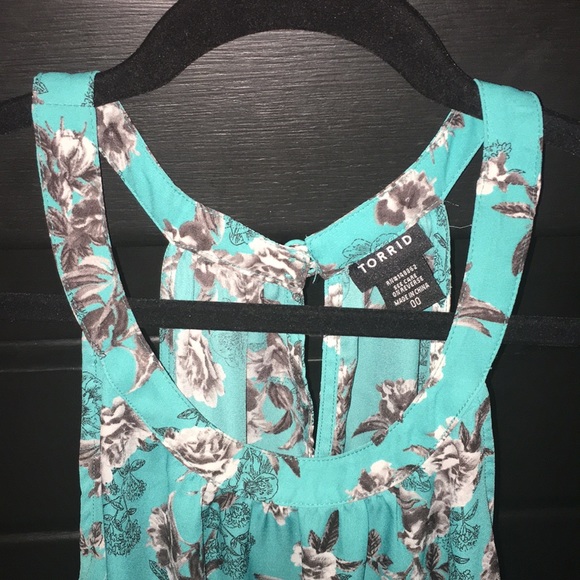 Torrid Tank - Picture 2 of 2