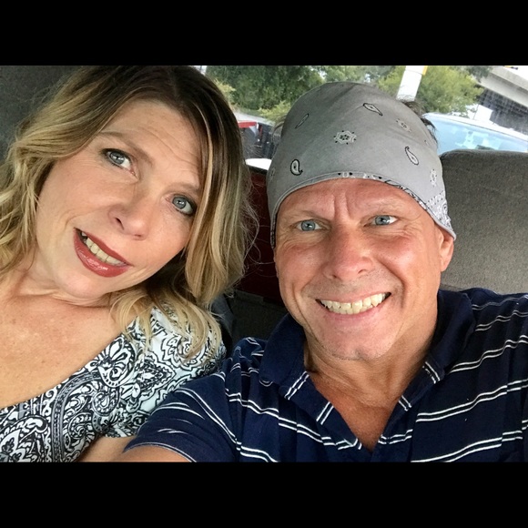 Meet your Posher, Melissa - Picture 2 of 4