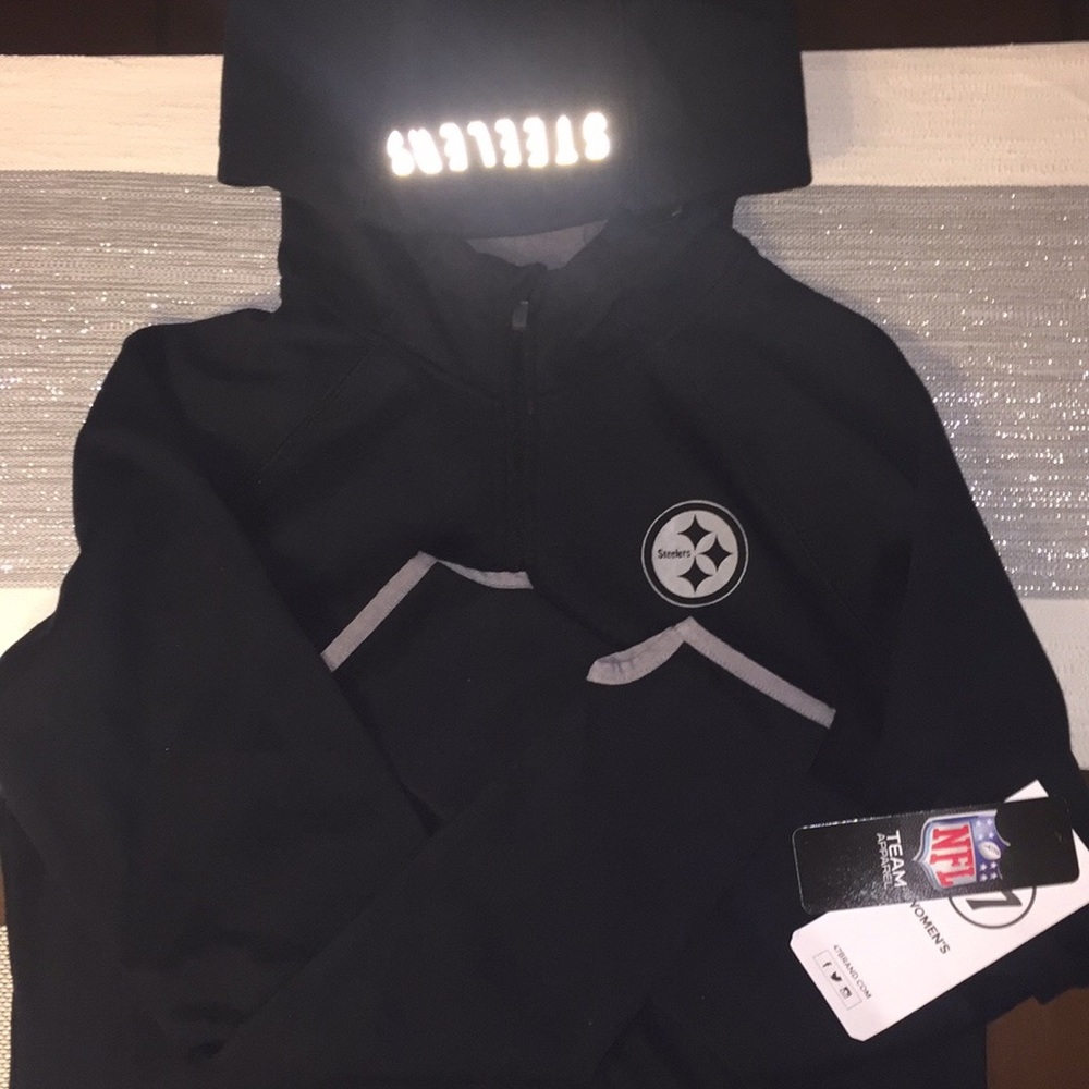 Pittsburgh Steelers zip up hoodie/light jacket