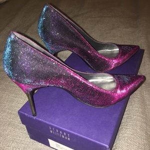 BNIB! Stuart Weitzman Daisy pumps 6.5