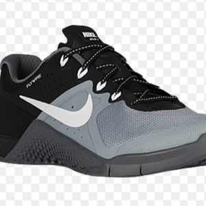Nike Gray and Black Metcons NWOT