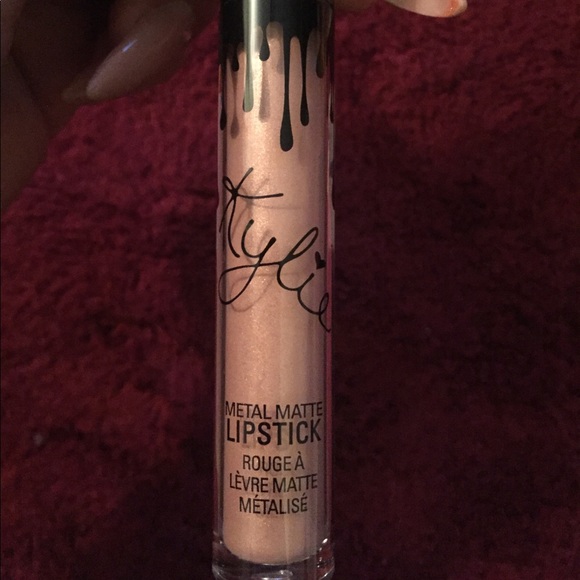 Kylie Cosmetics Metal Matte Lipstick - Picture 4 of 4
