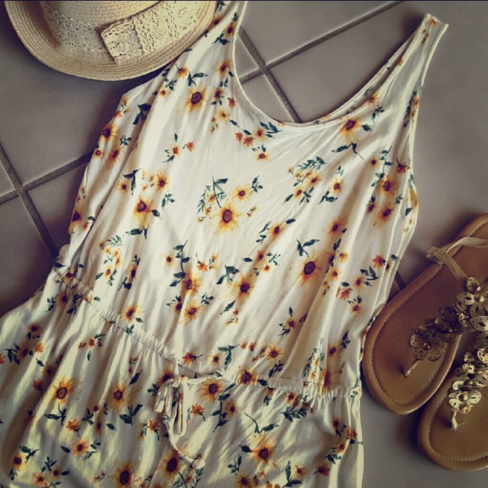 🌻SUNFLOWER ROMPER🌻
