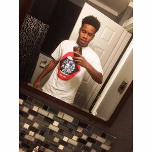 Meet your Posher, Derrick