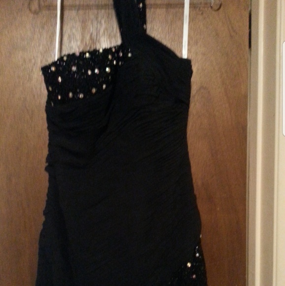 Clothing - Picture 2 of 3