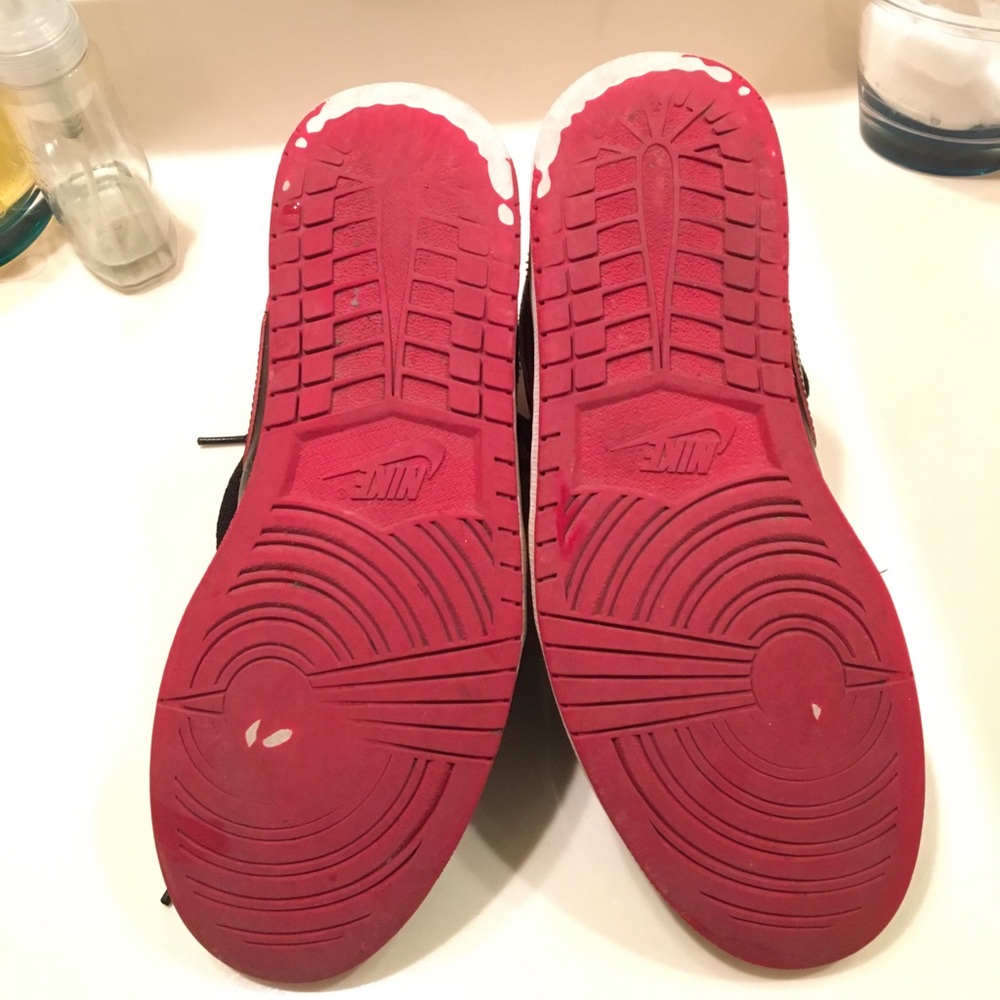 Air Jordan 1 Mid Black/Black-White-Gym Red - Picture 4 of 8