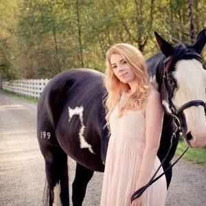 Meet your Posher, Julia