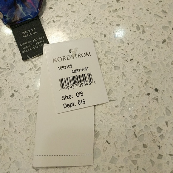 Multicolored Beaded wrap - Picture 5 of 5