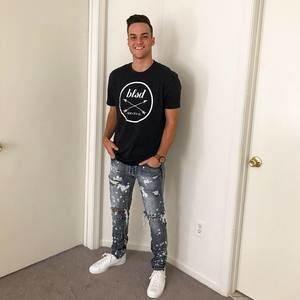 Meet your Posher, Ethan