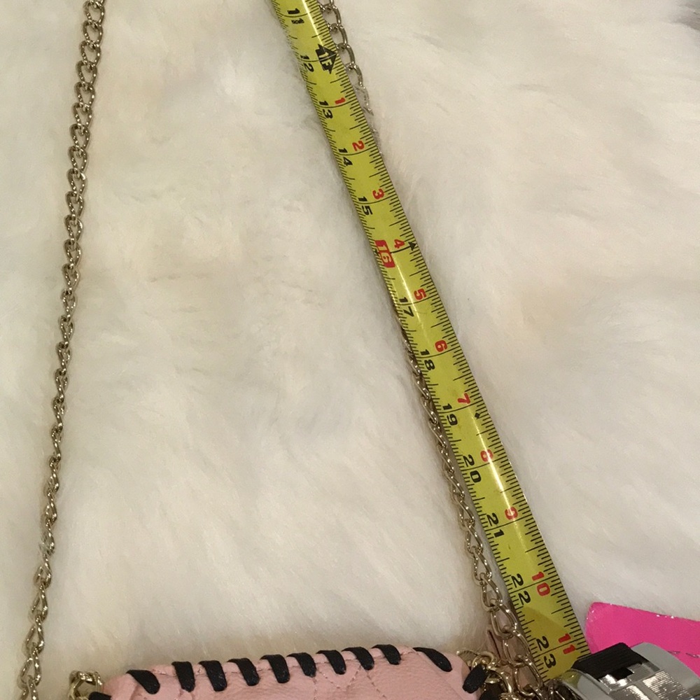 1 Hr! NWT Betsey Johnson quilted heart crossbody - Picture 8 of 10