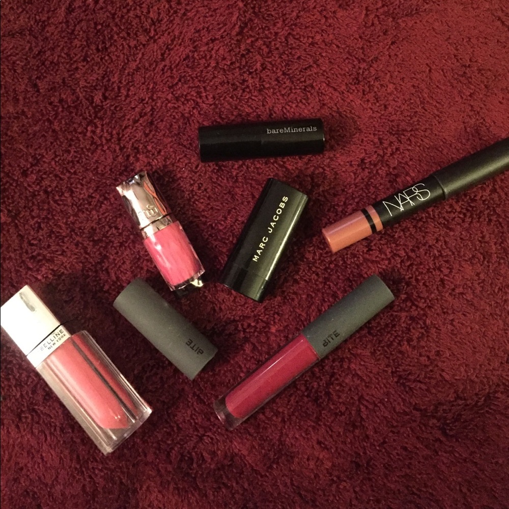 Mini lipsticks and glosses Lot