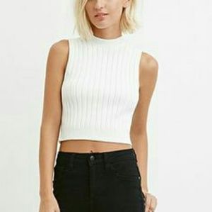 Forever 21 🎀 GREEN Trutleneck Crop Top Sweater
