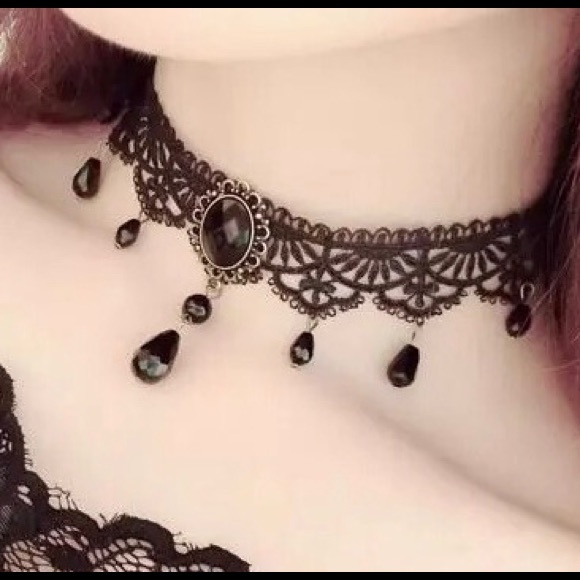 Lace necklace NWT - Picture 2 of 2