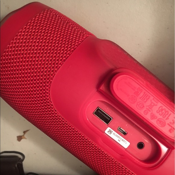 JBL - Picture 3 of 5