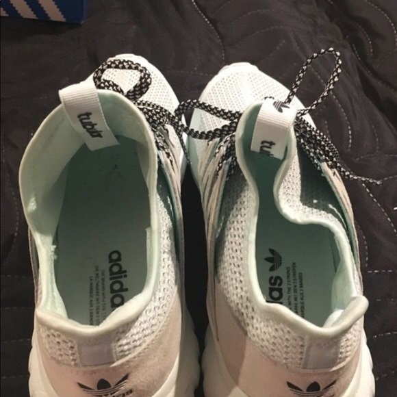 Mint colored adidas - Picture 2 of 3