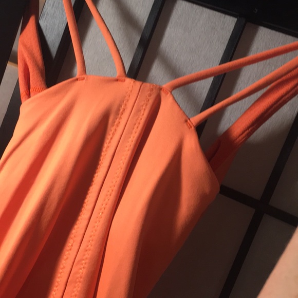 lulu lemon workout tank top - Picture 3 of 4