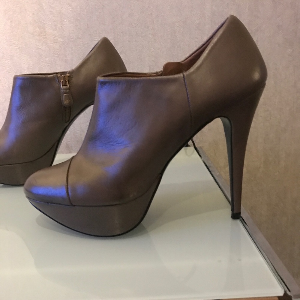 ZARA Grey/brown platform booties