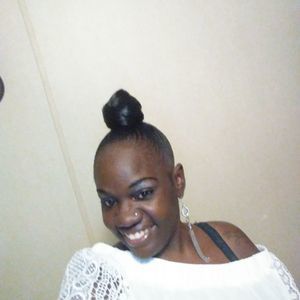 Meet your Posher, Latoya