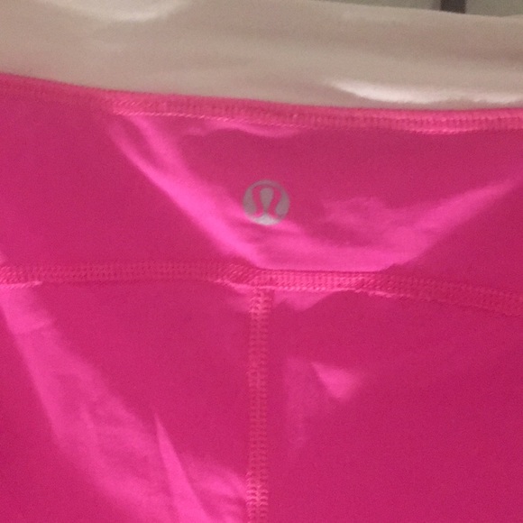 Cropped lulu lemon leggings - Picture 2 of 3