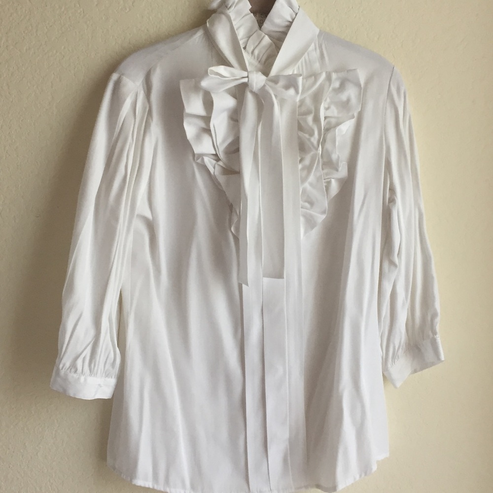 True White Ruffle & Tie Neck blouse w/ 3/4 sleeves