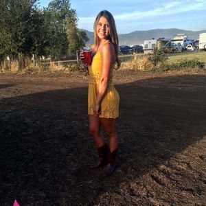 Meet your Posher, Ashley