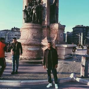 Meet your Posher, Lateef