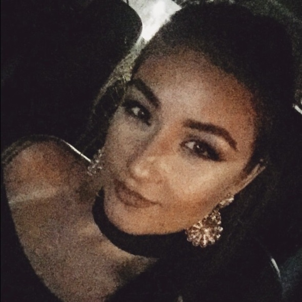 Meet your Posher, Daniella