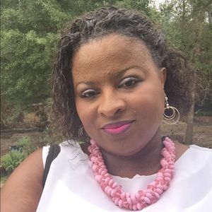 Meet your Posher, Ebony