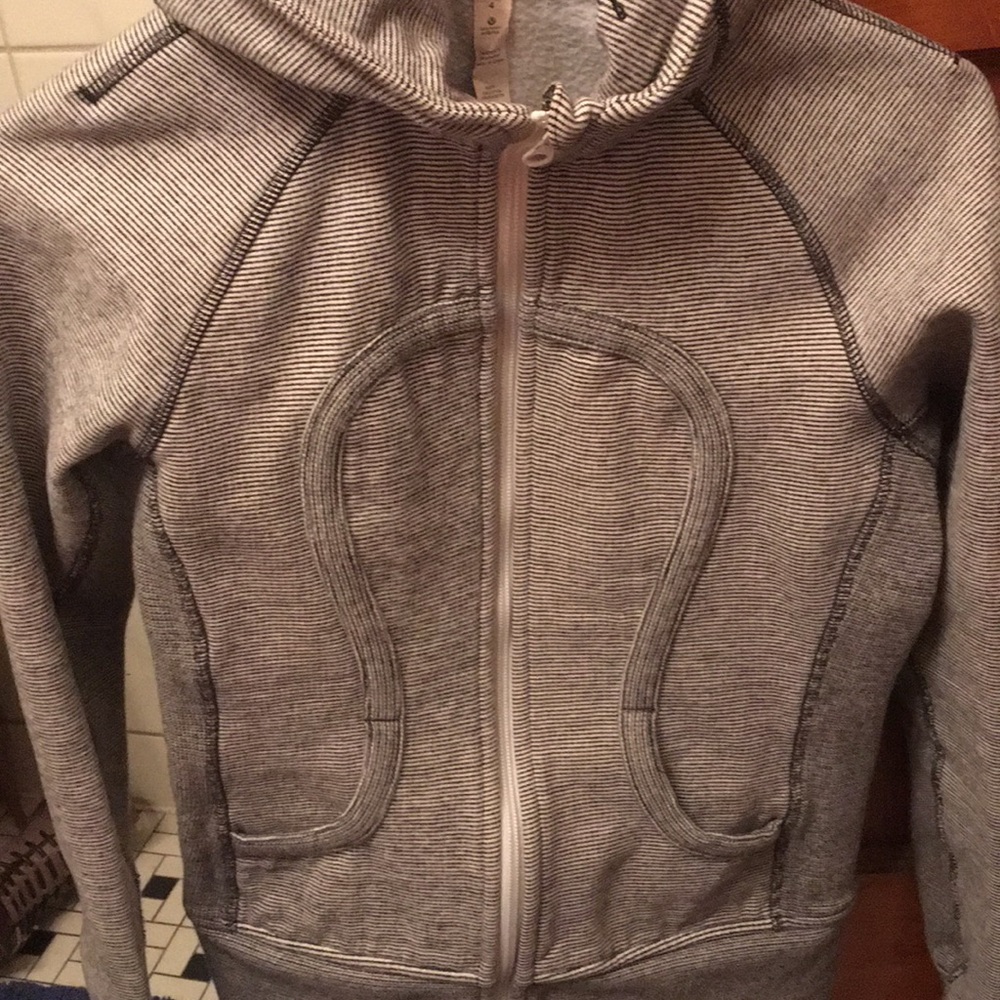 Lululemon "you are beautiful" Scuba