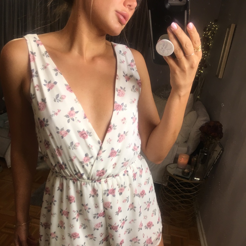 Urban Outfitters ~ Small ~ Floral ~ Jumper ~ 🌸 💖