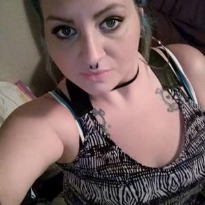 Meet your Posher, Desiree