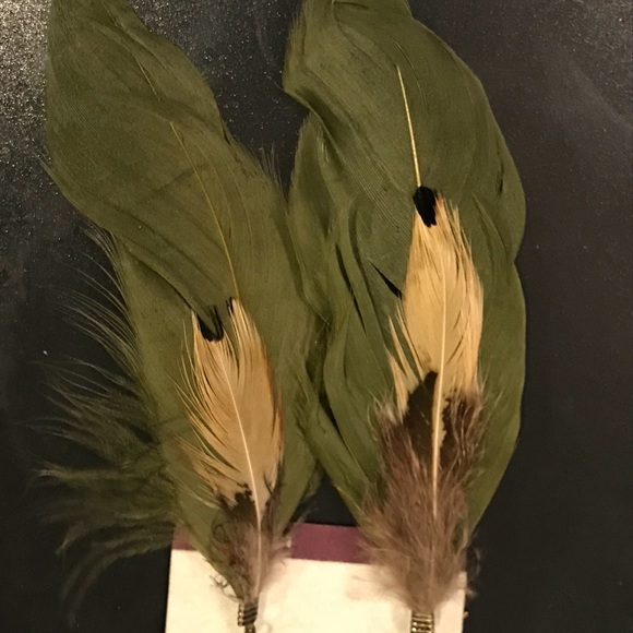 Jewelry - Picture 2 of 2